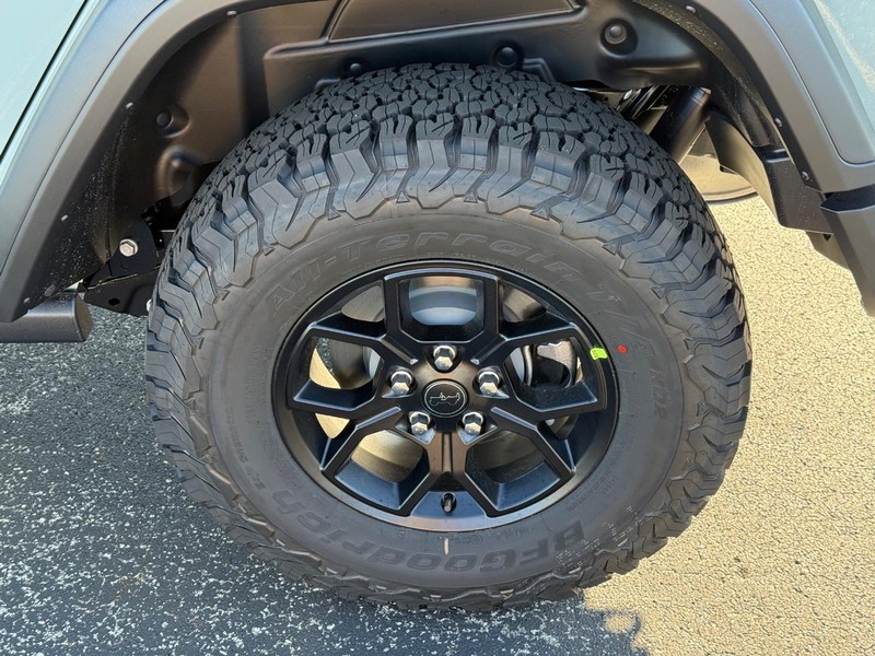 Jeep Wrangler Vehicle Full-screen Gallery Image 6