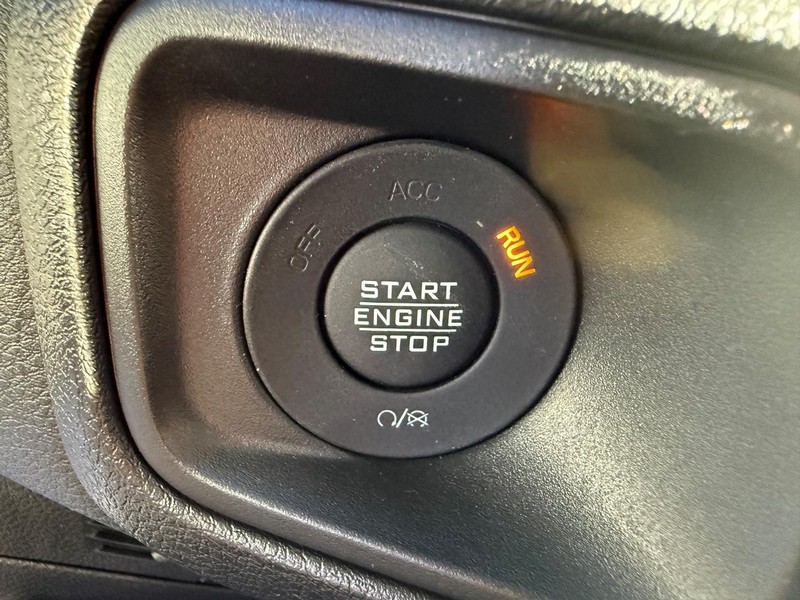 Jeep Wrangler Vehicle Full-screen Gallery Image 21