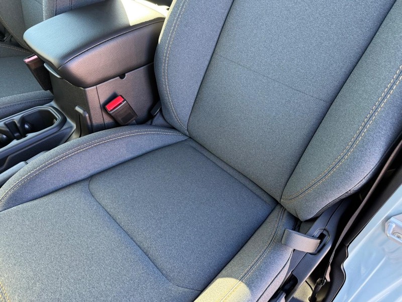 Jeep Wrangler Vehicle Full-screen Gallery Image 30