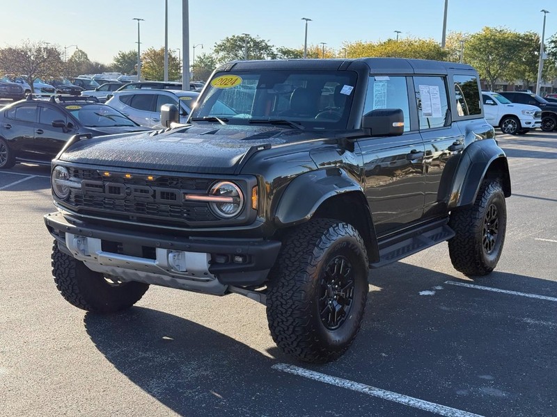 Ford Bronco Vehicle Full-screen Gallery Image 08