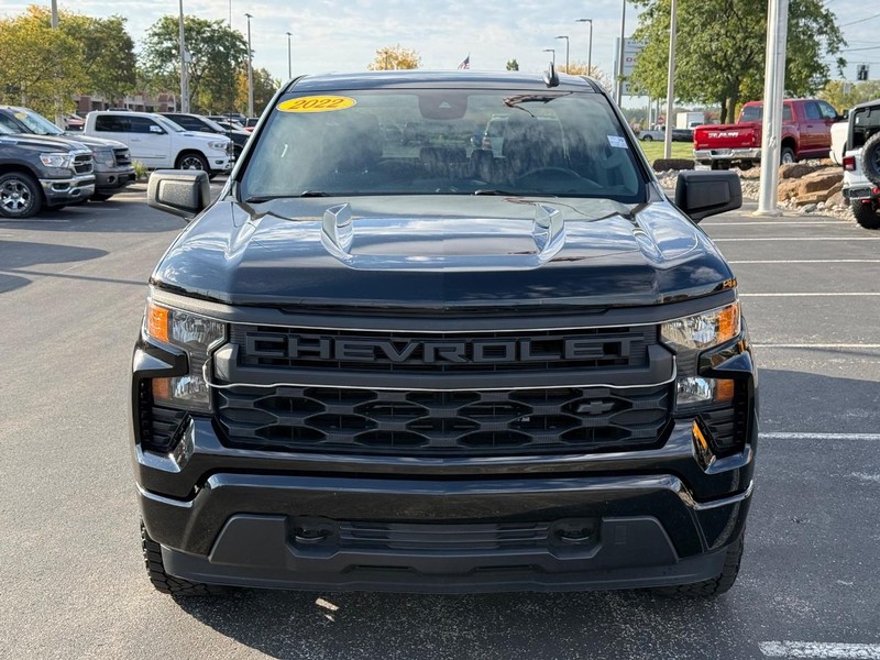 Chevrolet Silverado 1500 Vehicle Full-screen Gallery Image 09