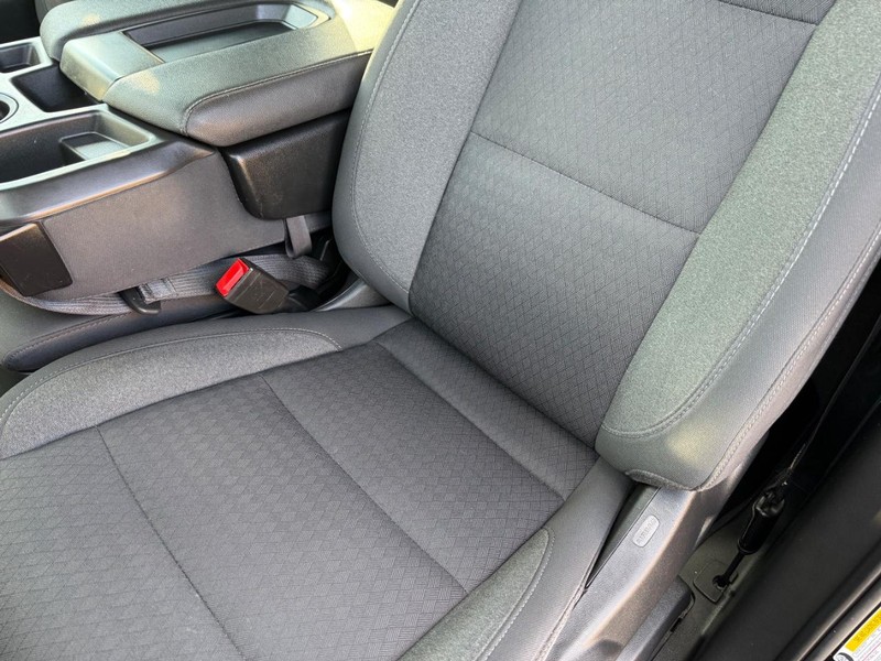 Chevrolet Silverado 1500 Vehicle Full-screen Gallery Image 29