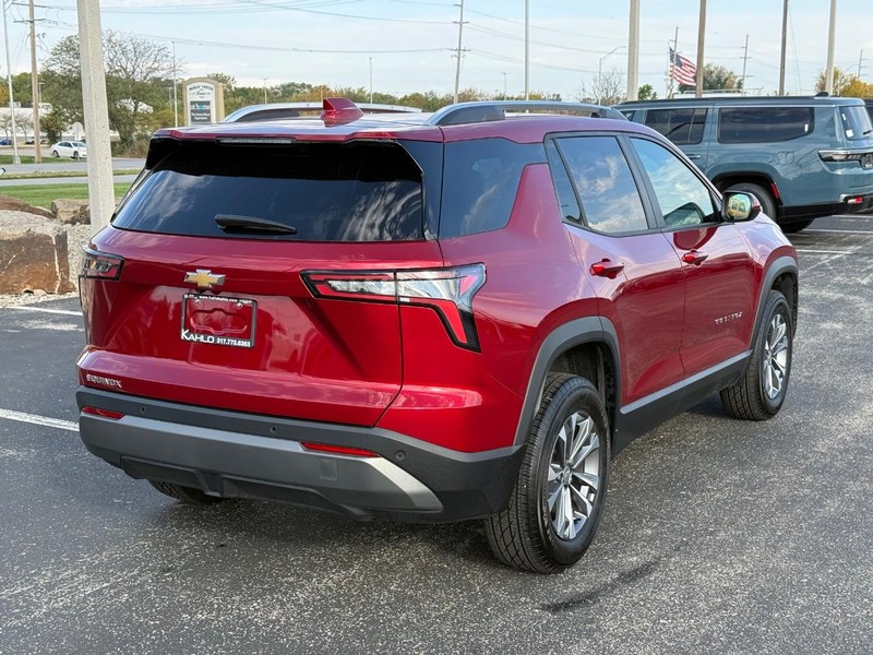 Chevrolet Equinox Vehicle Full-screen Gallery Image 03