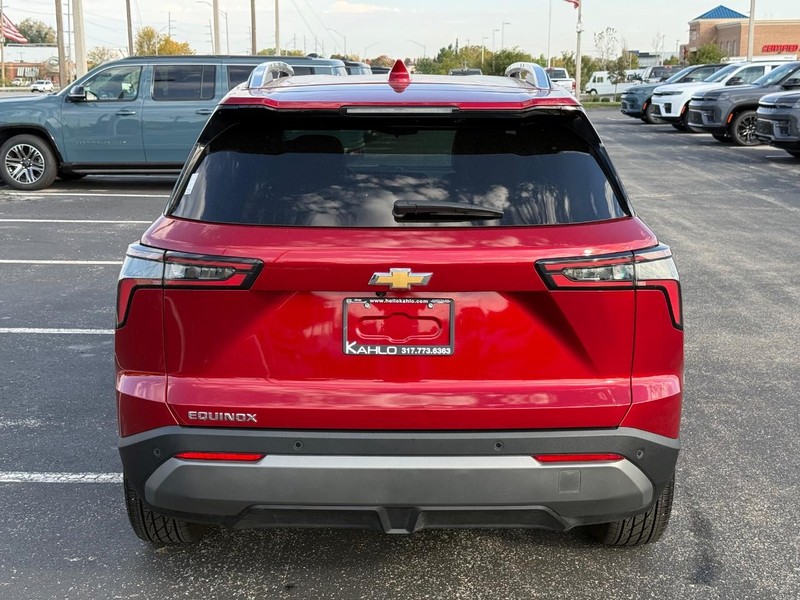 Chevrolet Equinox Vehicle Full-screen Gallery Image 04