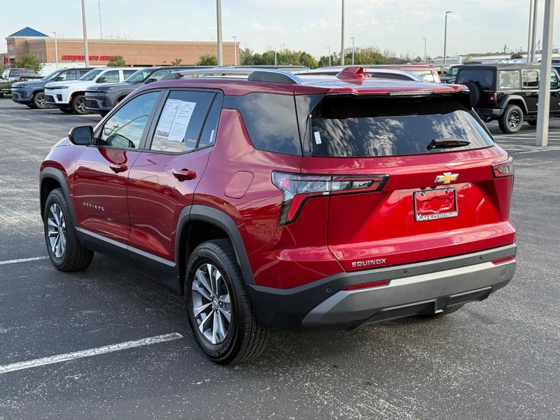 Chevrolet Equinox Vehicle Full-screen Gallery Image 05