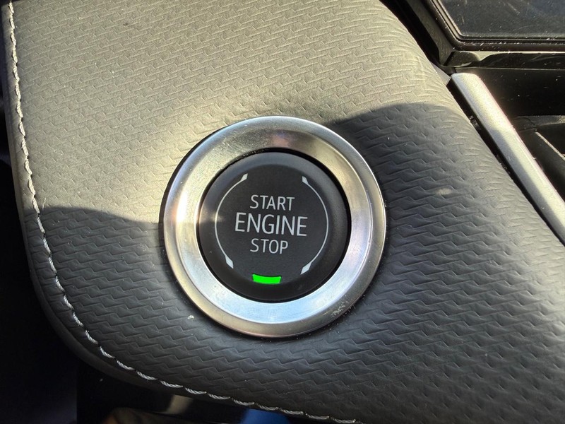 Chevrolet Equinox Vehicle Full-screen Gallery Image 22