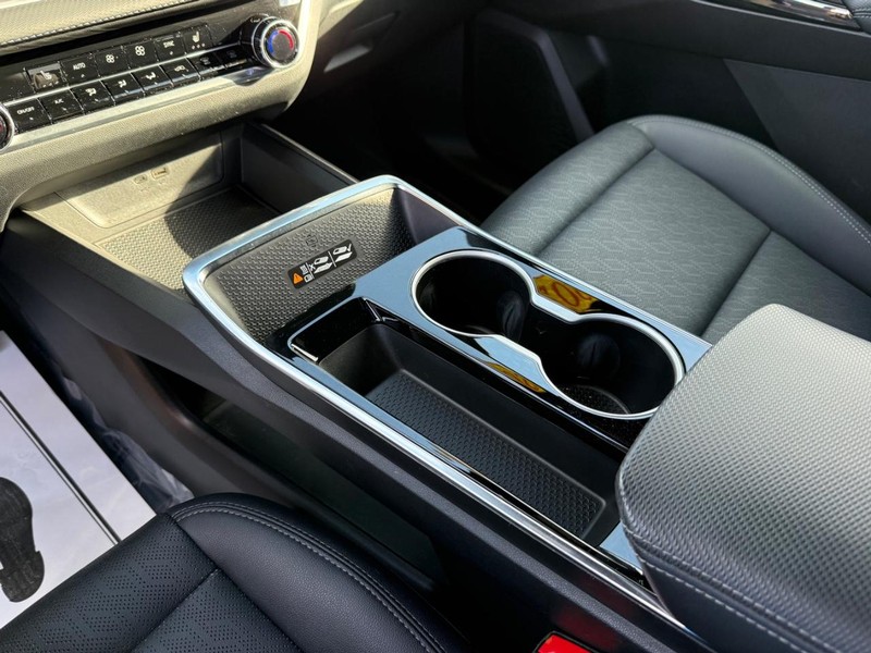 Chevrolet Equinox Vehicle Full-screen Gallery Image 27
