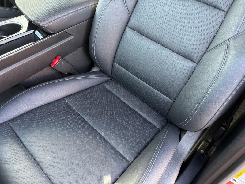 Chevrolet Equinox Vehicle Full-screen Gallery Image 31