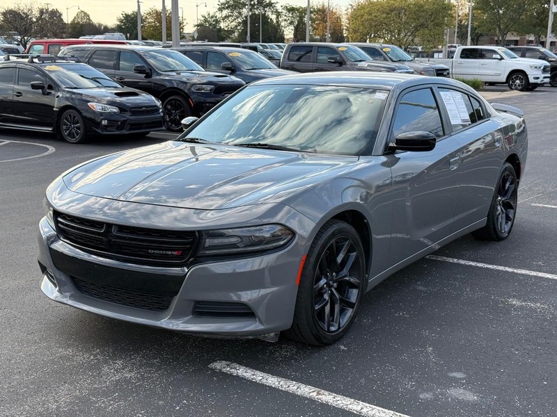 Dodge Charger Vehicle Full-screen Gallery Image 07
