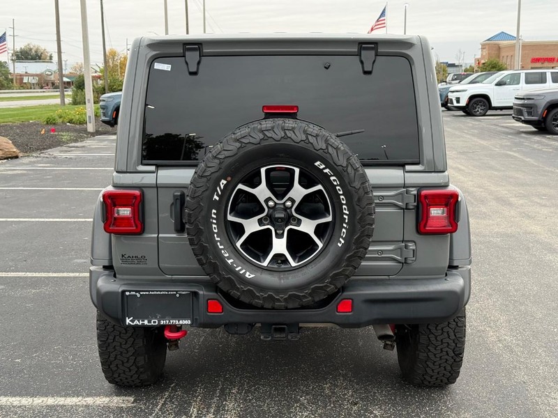 Jeep Wrangler Vehicle Full-screen Gallery Image 4