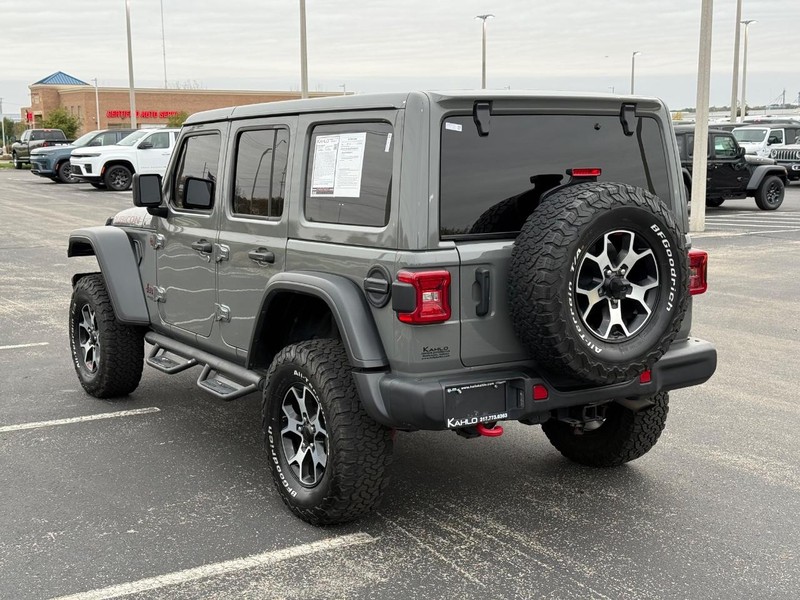Jeep Wrangler Vehicle Full-screen Gallery Image 5