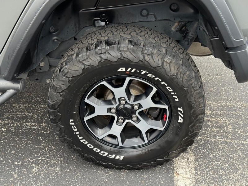 Jeep Wrangler Vehicle Full-screen Gallery Image 6