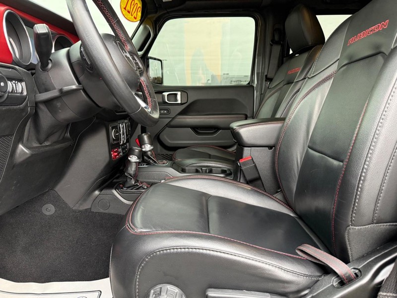 Jeep Wrangler Vehicle Full-screen Gallery Image 17