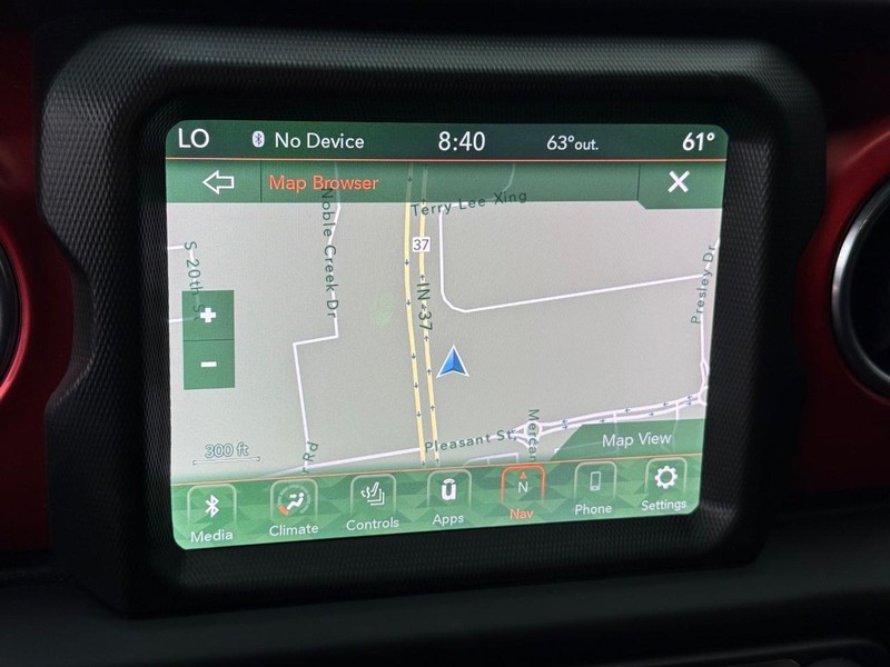 Jeep Wrangler Vehicle Full-screen Gallery Image 23