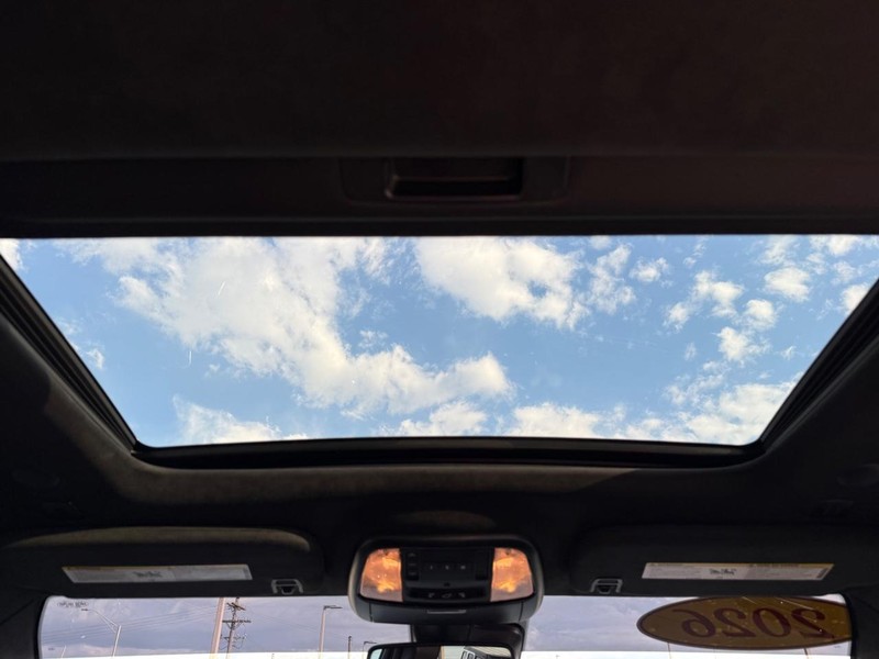 Dodge Durango Vehicle Full-screen Gallery Image 14