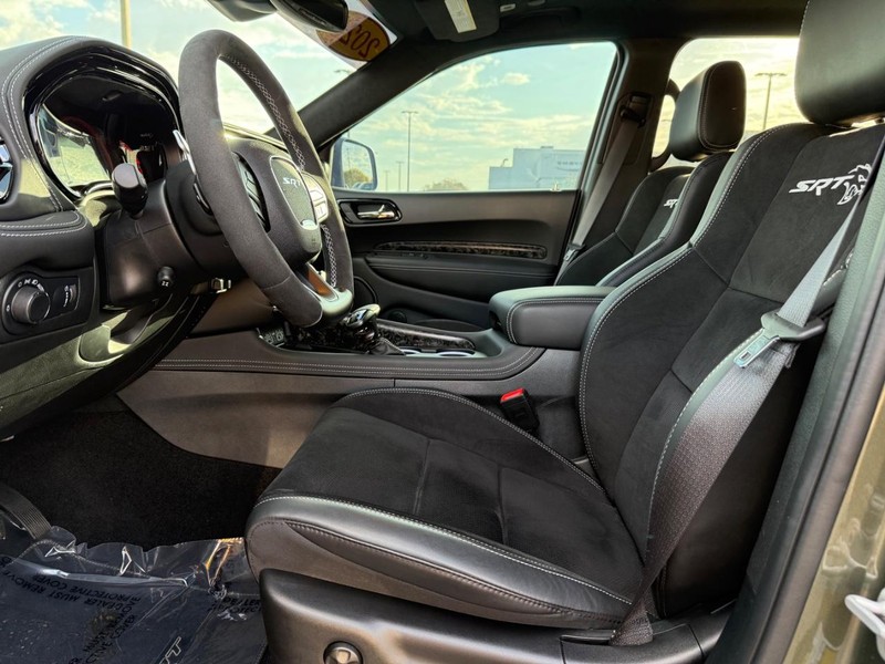 Dodge Durango Vehicle Full-screen Gallery Image 20