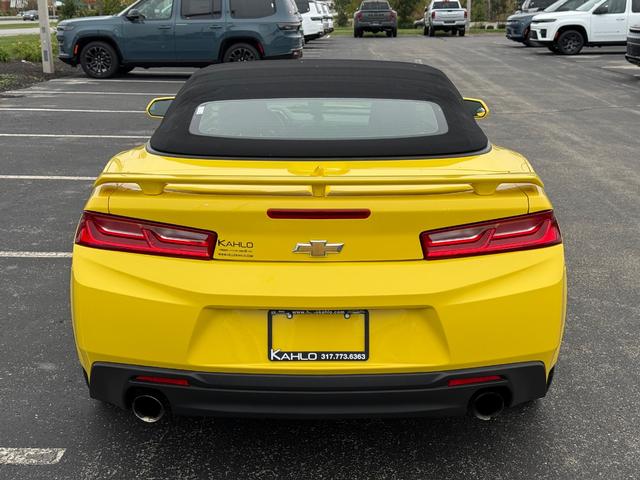 Chevrolet Camaro Vehicle Full-screen Gallery Image 04