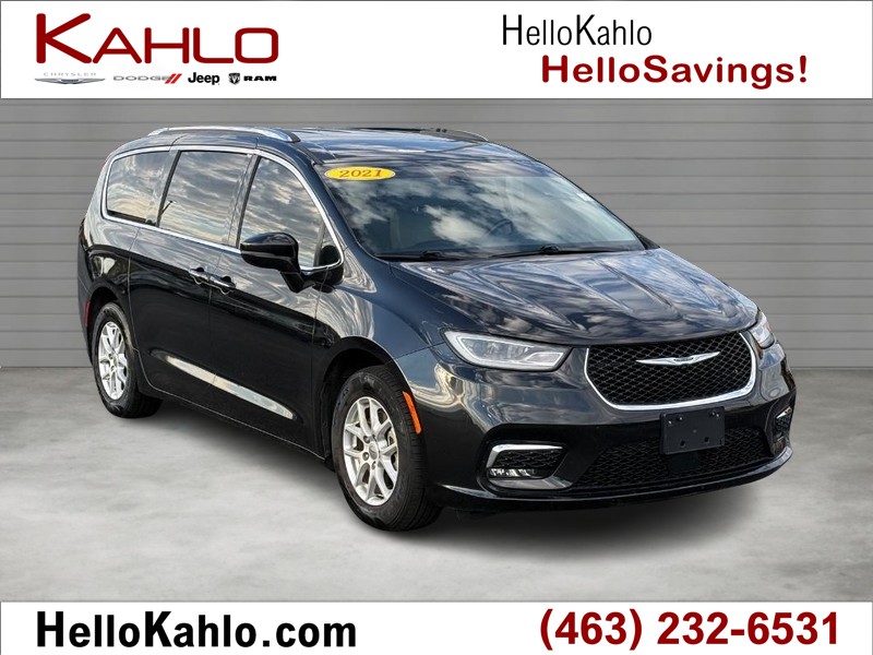 Chrysler Pacifica Vehicle Full-screen Gallery Image 01