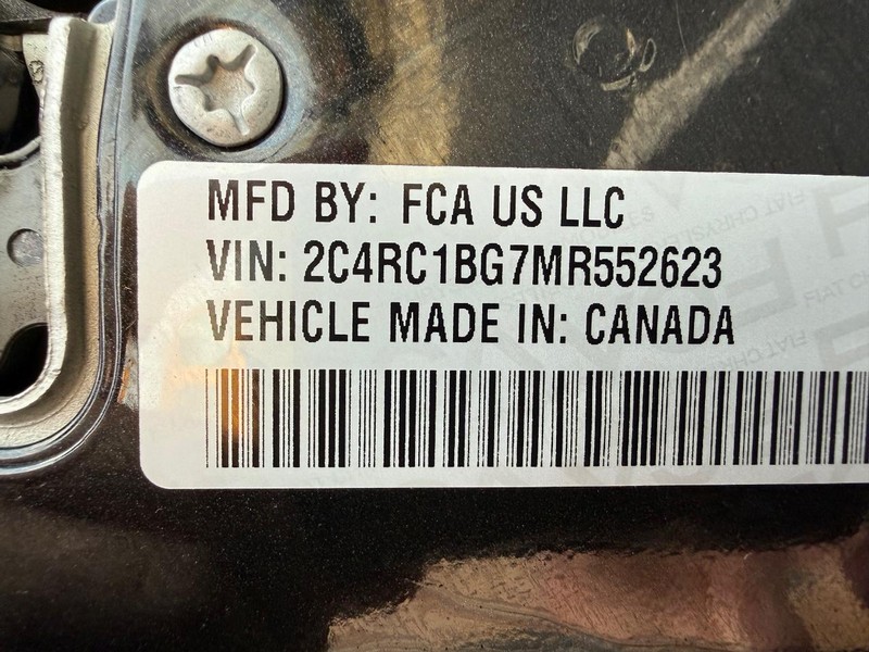 Chrysler Pacifica Vehicle Full-screen Gallery Image 33