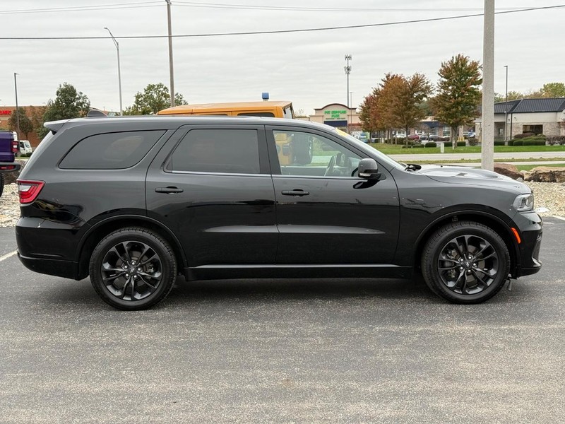 Dodge Durango Vehicle Full-screen Gallery Image 02
