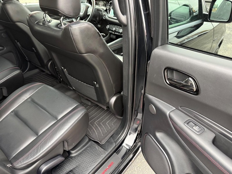 Dodge Durango Vehicle Full-screen Gallery Image 12