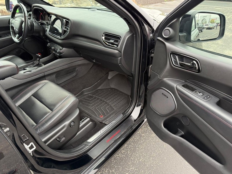Dodge Durango Vehicle Full-screen Gallery Image 17