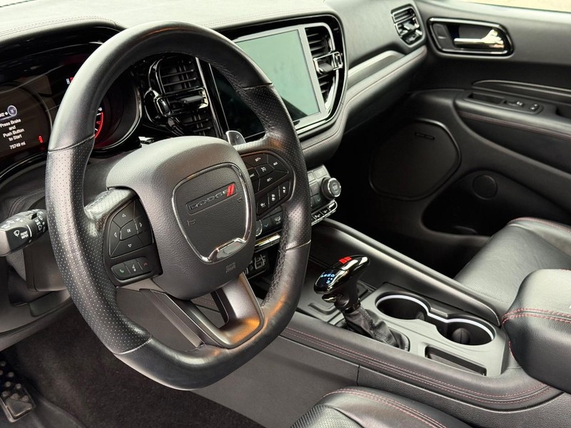 Dodge Durango Vehicle Full-screen Gallery Image 21