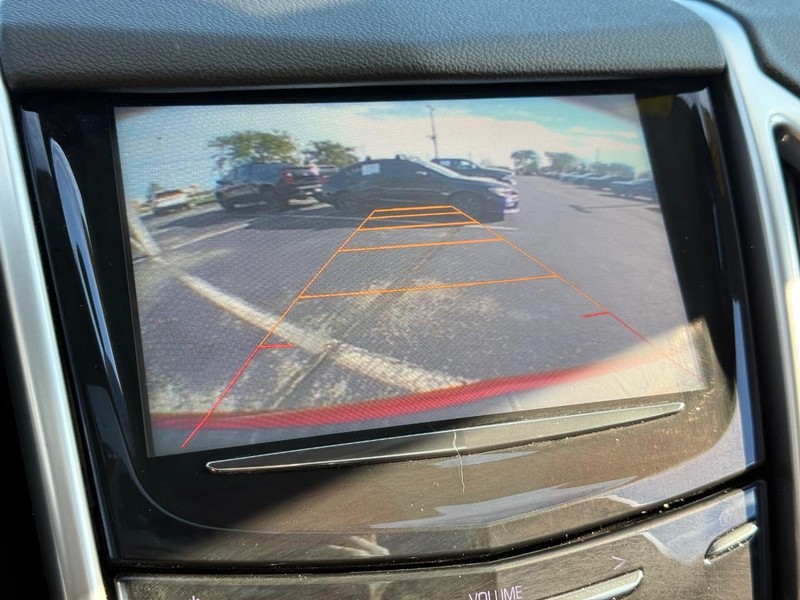 Cadillac SRX Vehicle Full-screen Gallery Image 25