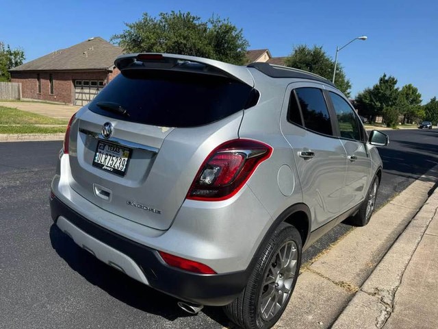 Buick Encore Vehicle Full-screen Gallery Image 03