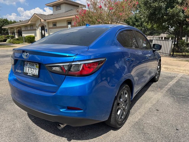 Toyota Yaris Sedan Vehicle Full-screen Gallery Image 02