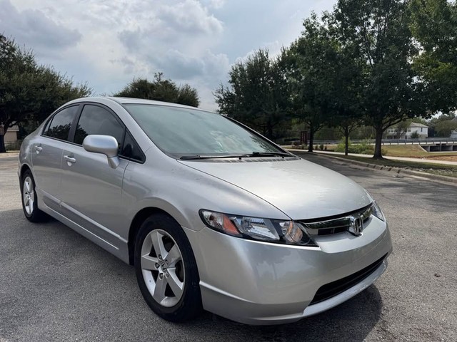 Honda Civic Sedan Vehicle Full-screen Gallery Image 02