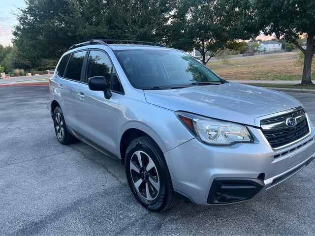 Subaru Forester Vehicle Full-screen Gallery Image 02