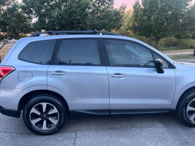 Subaru Forester Vehicle Full-screen Gallery Image 03