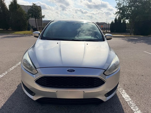 more details - ford focus hatchback