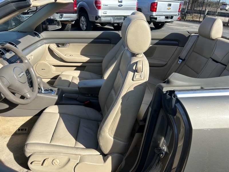 Audi A4 Vehicle Full-screen Gallery Image 03