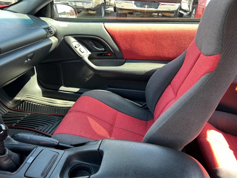 Chevrolet Camaro Vehicle Full-screen Gallery Image 08