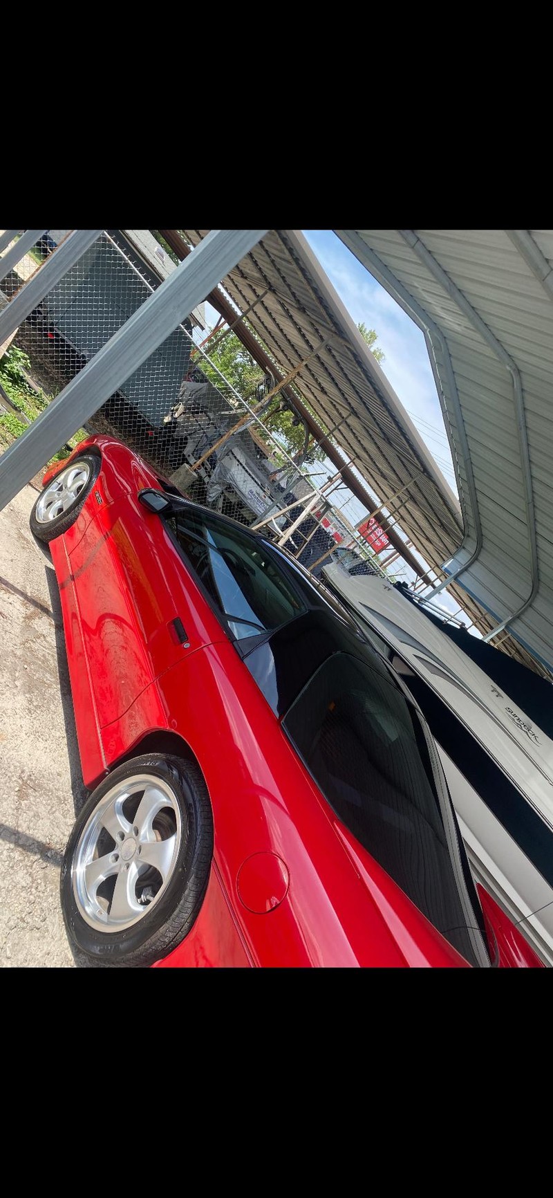 Chevrolet Camaro Vehicle Full-screen Gallery Image 03