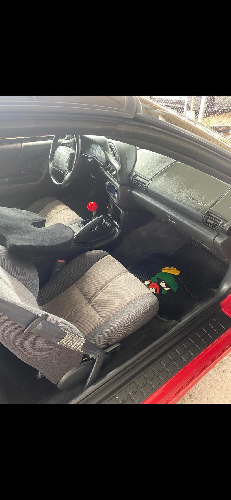 Chevrolet Camaro Vehicle Full-screen Gallery Image 06