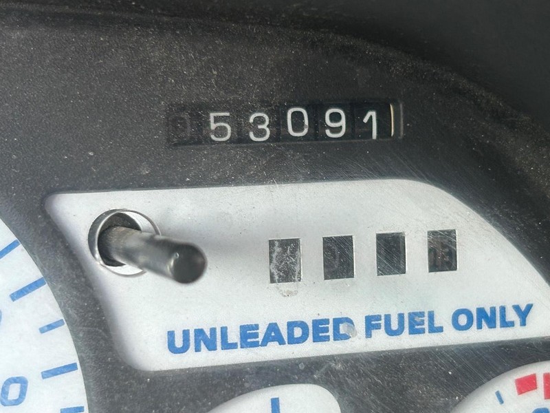 Chevrolet Camaro Vehicle Full-screen Gallery Image 08