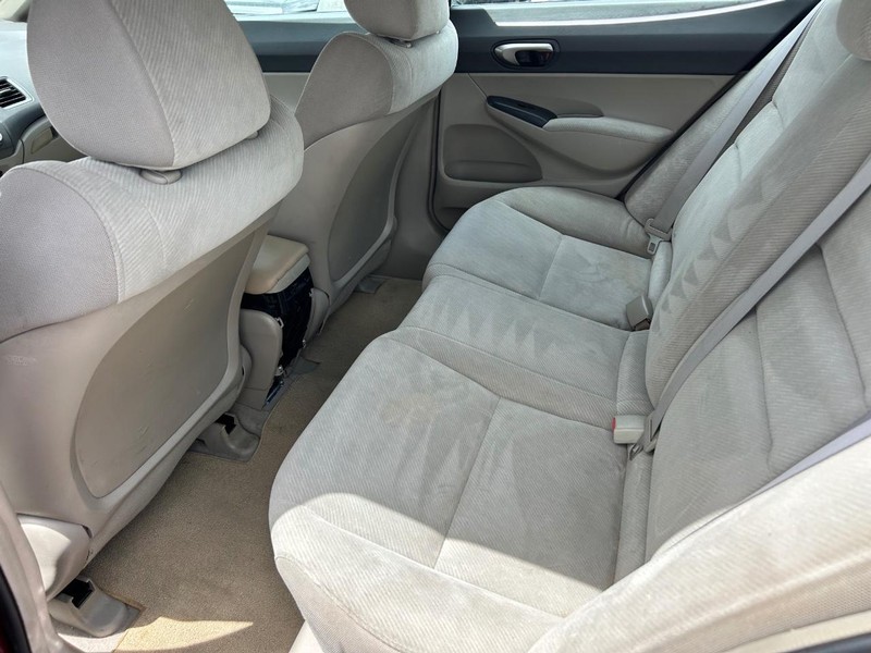 Honda Civic Sedan Vehicle Full-screen Gallery Image 04