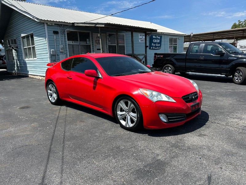 Hyundai Genesis Coupe Vehicle Full-screen Gallery Image 03
