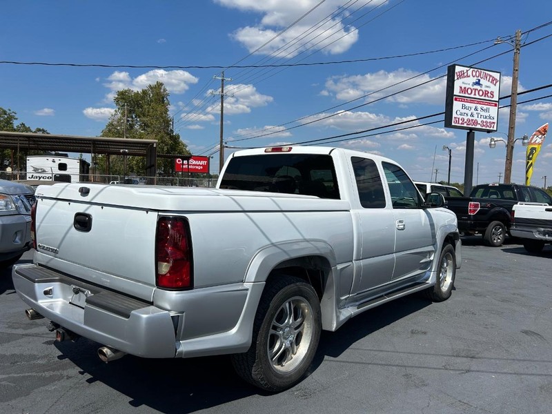Chevrolet Silverado 1500 Vehicle Full-screen Gallery Image 03