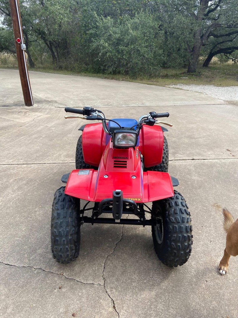 Honda fourtrax Vehicle Full-screen Gallery Image 02