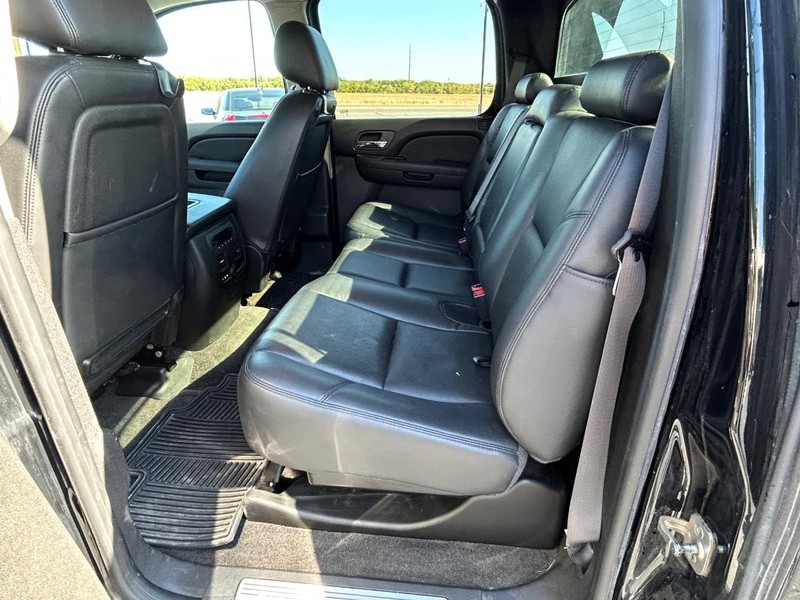 Chevrolet Avalanche Vehicle Full-screen Gallery Image 04