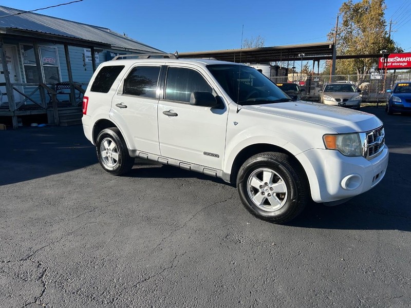 Ford Escape Vehicle Full-screen Gallery Image 02