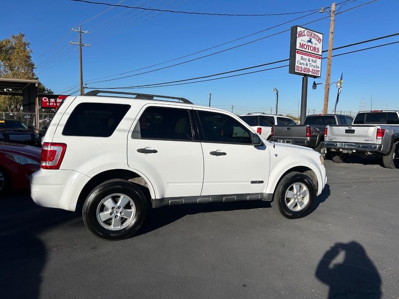 Ford Escape Vehicle Full-screen Gallery Image 03