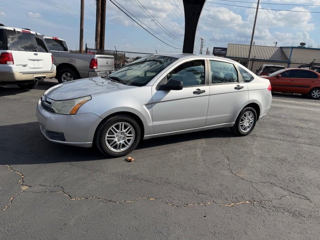 more details - ford focus