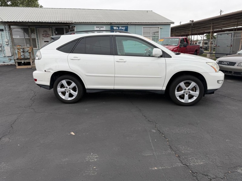 Lexus RX 350 Vehicle Full-screen Gallery Image 02