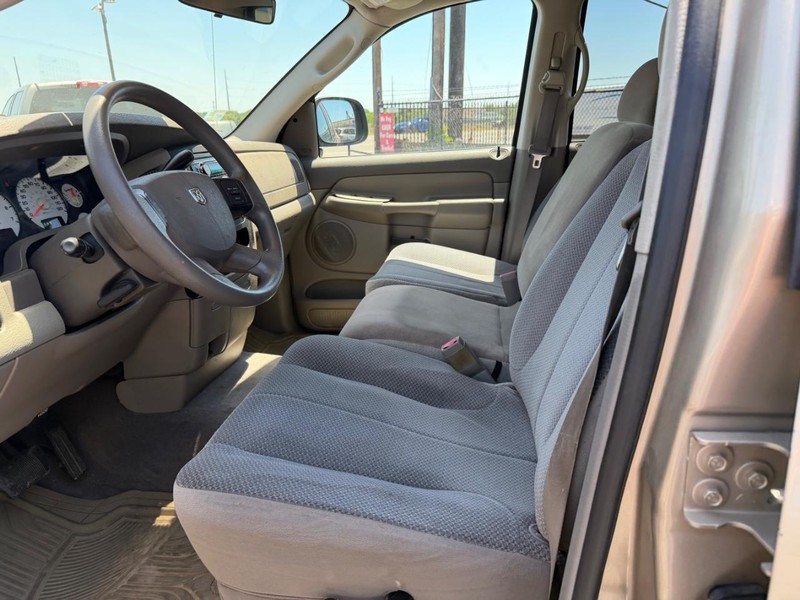Dodge Ram 1500 Vehicle Full-screen Gallery Image 03