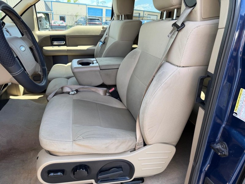 Ford F-150 Vehicle Full-screen Gallery Image 03